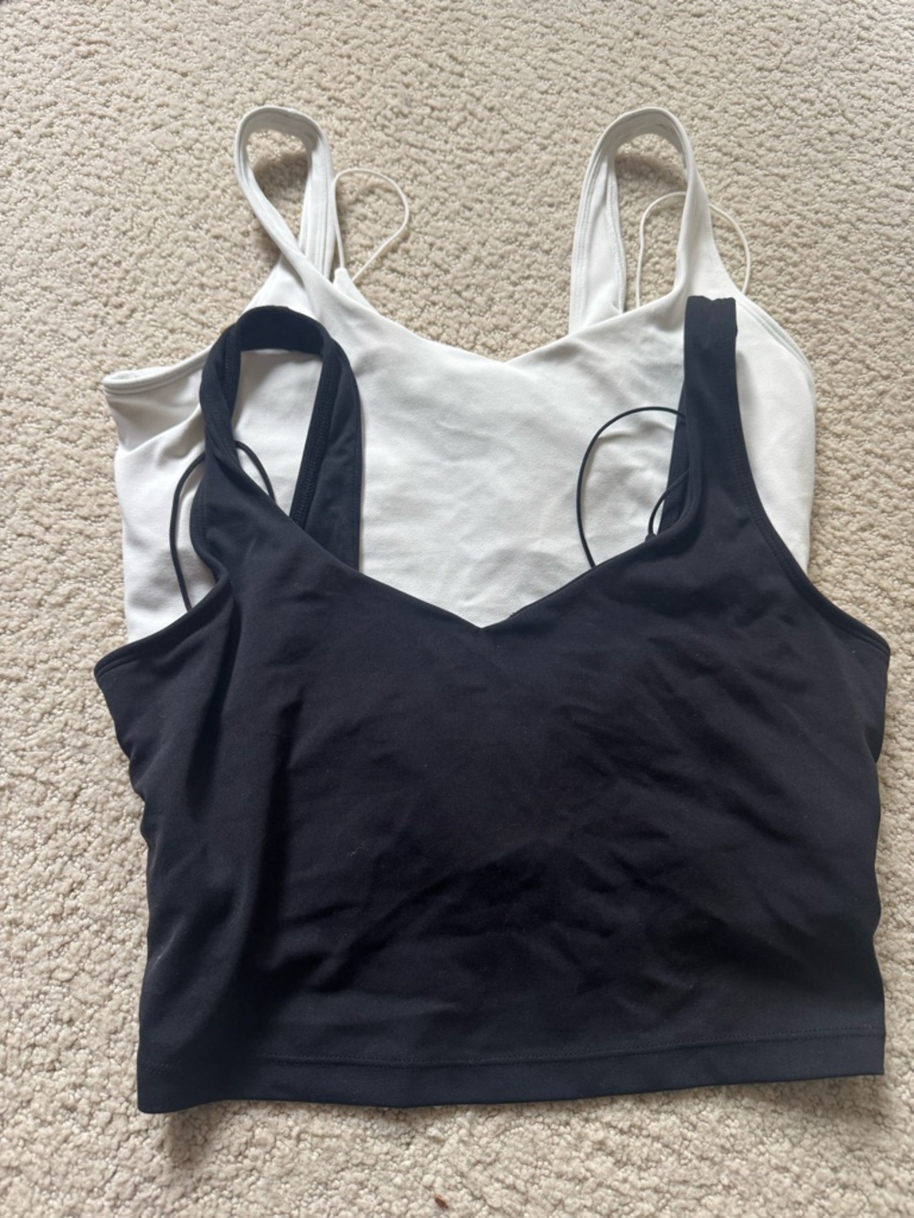 Momanda Seamless Nursing Crop Tank - white & black